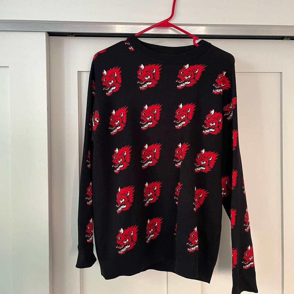 H&M Divided Red Wolf Pullover Sweater